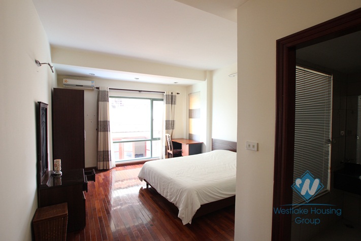 Nice view one bedroom apartment for rent on Au Co street, Tay Ho, Hanoi